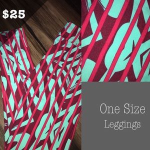 NEW ONE SIZE LULAROE LEGGINGS